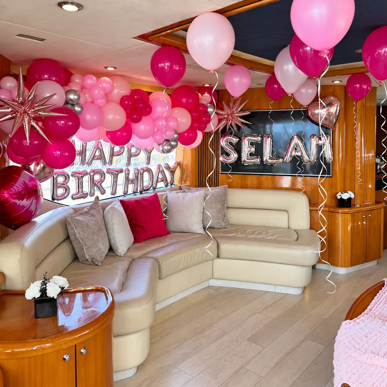 Birthday Yacht Balloon Decoration