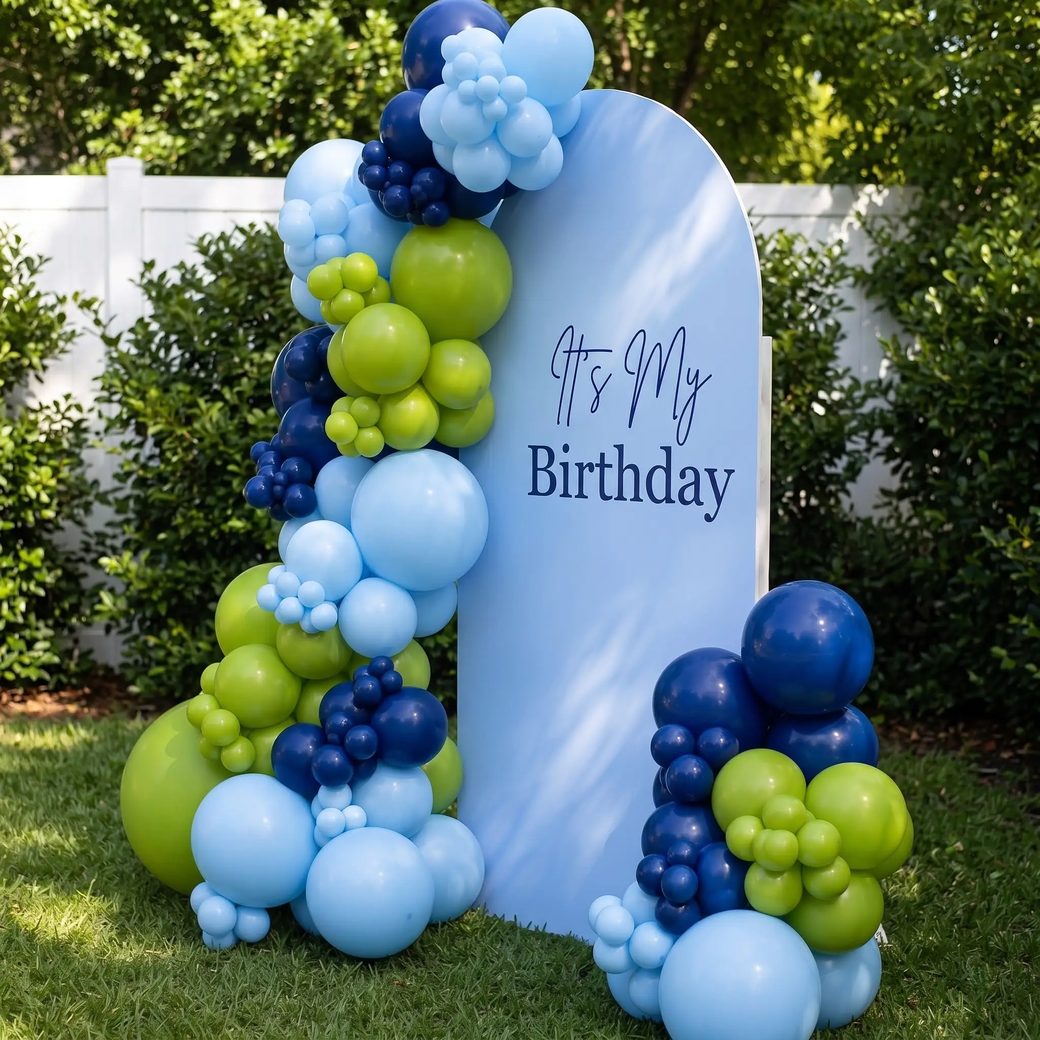 Chat gpt aug — Blue and Green Birthday Backdrop Setup