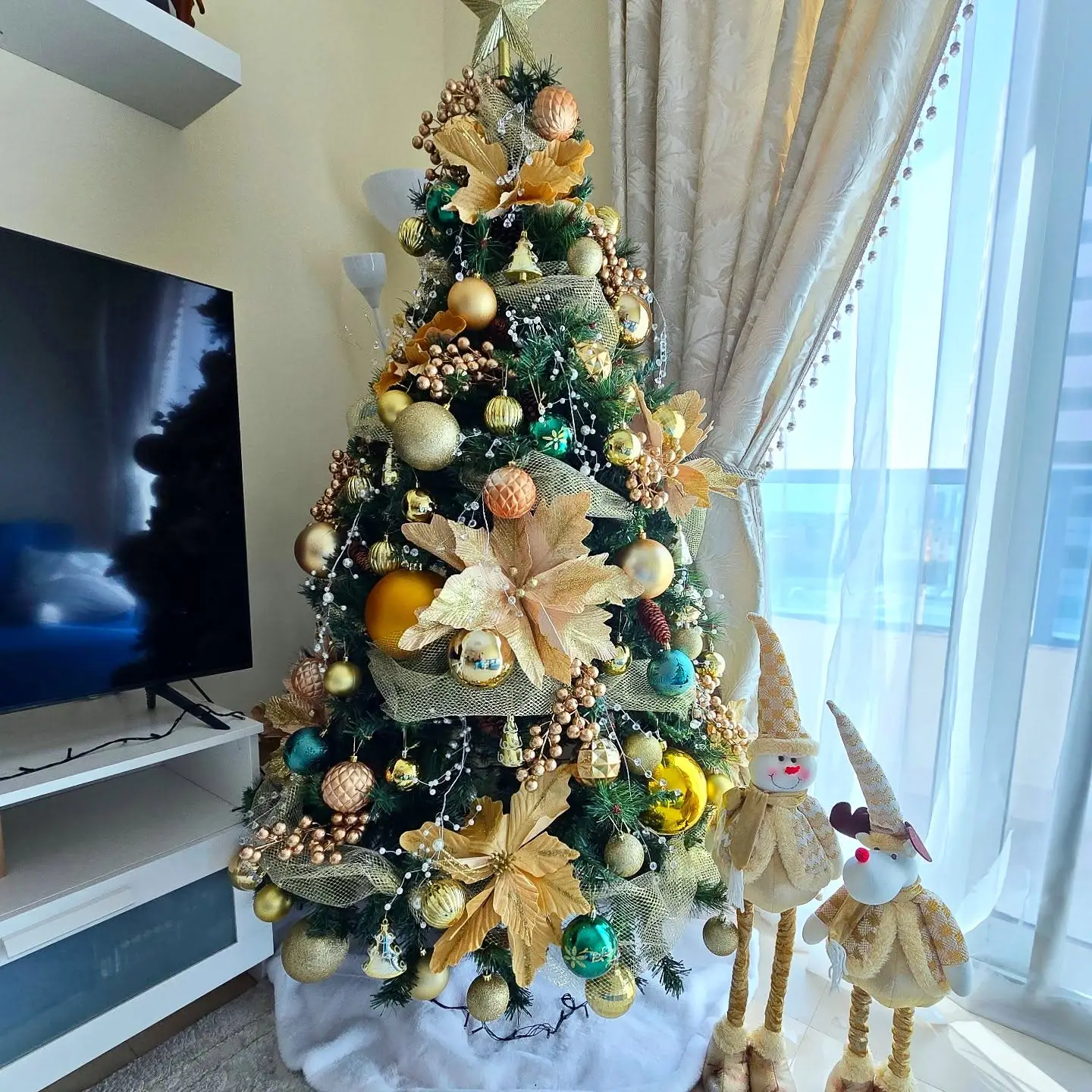 Affordable Christmas Tree Decoration at Home