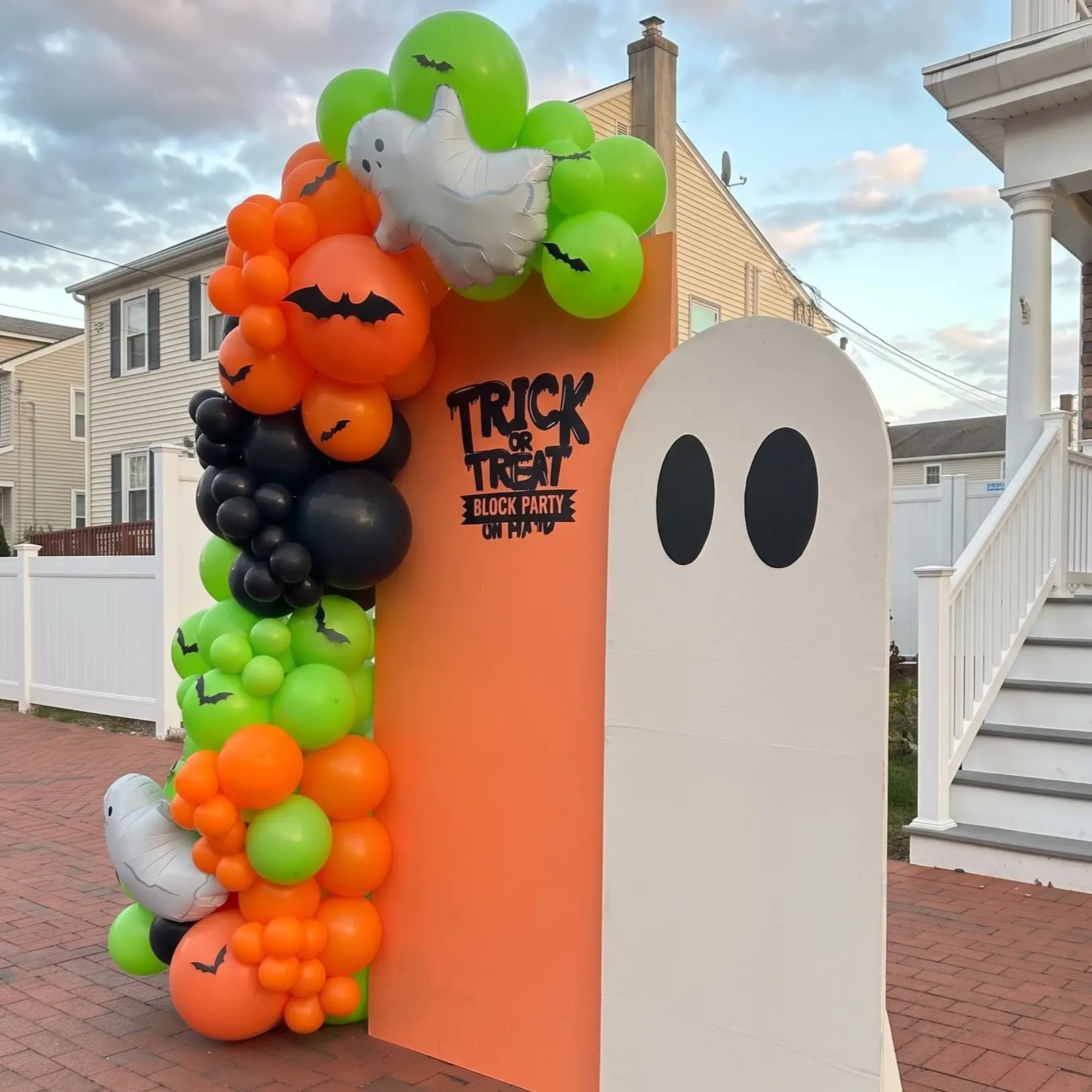 Remove the humans from the jpeg — Trick or Treat Balloon Backdrop Decoration