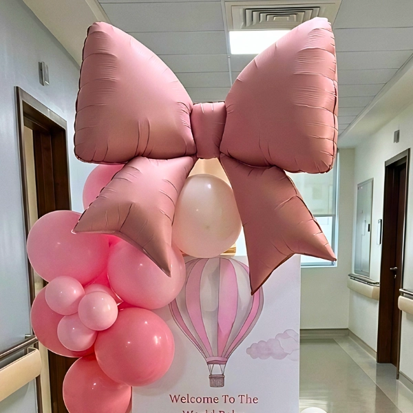 Balloon decoration setup — photo 2